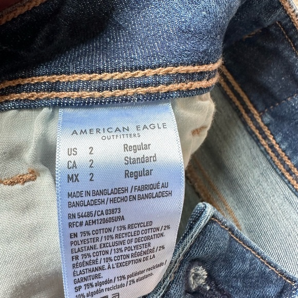 Low-Rise Bootcut Jean AE - Picture 7 of 8